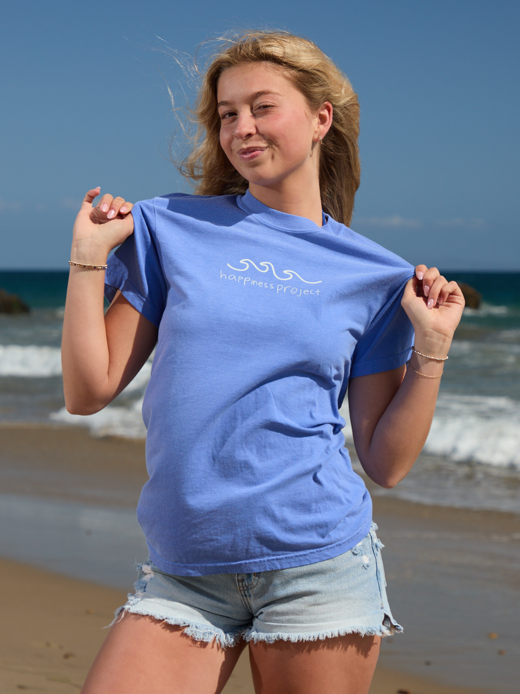Happiness Comes in Waves T-Shirt - Ocean Blue