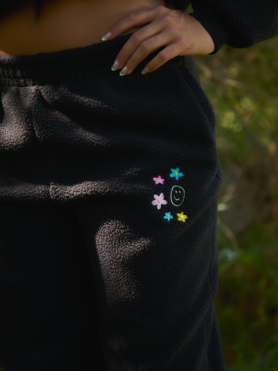 Floral Sherpa Sweatpants - Black